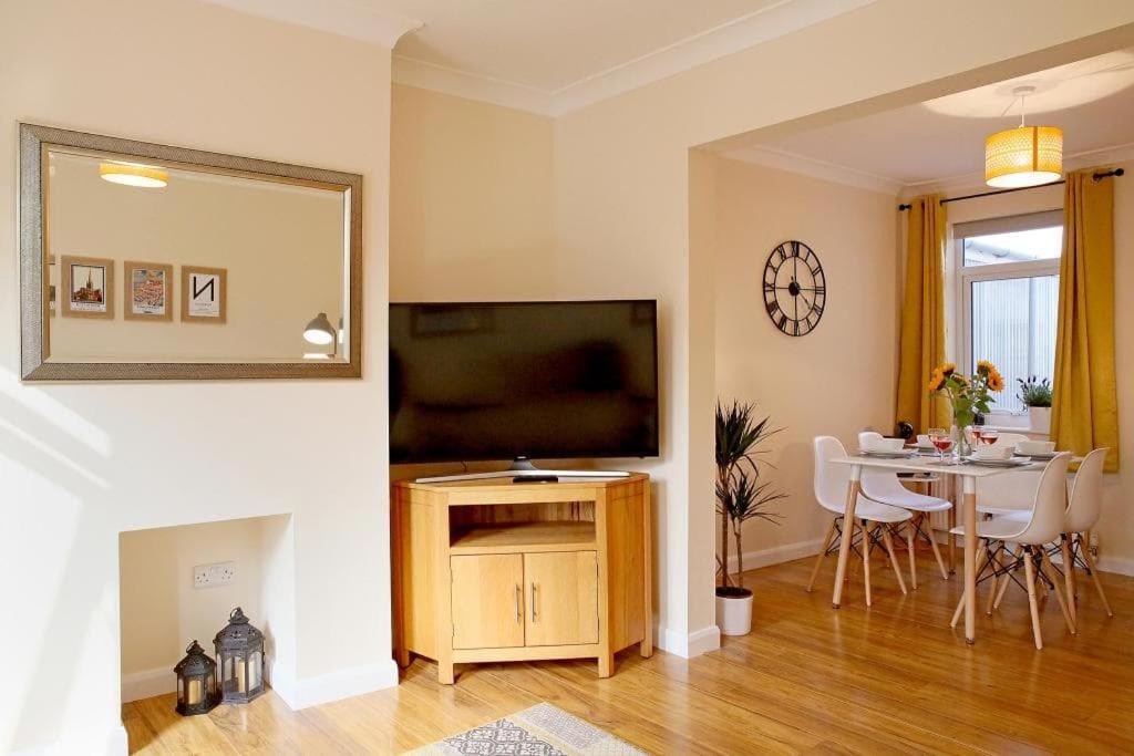 Stylish Norwich Stay Near Cathedral With Parking Exterior photo
